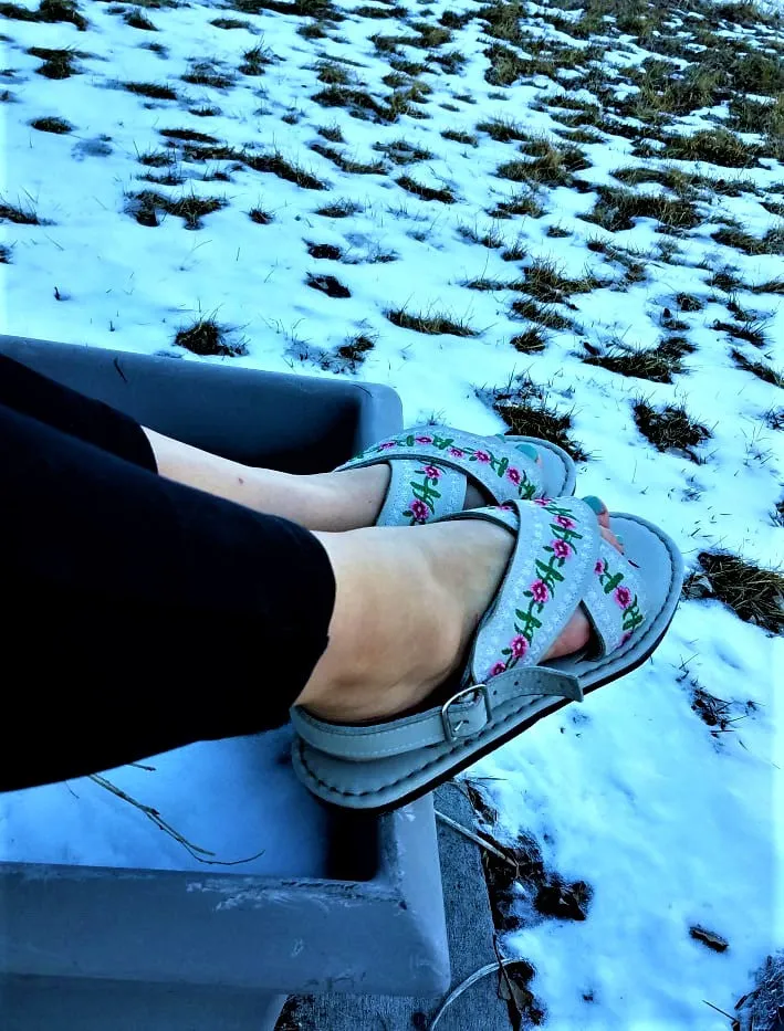 Beautiful Handmade Women's Leather & Rubber Sole Sandals-Huaraches Cruzados