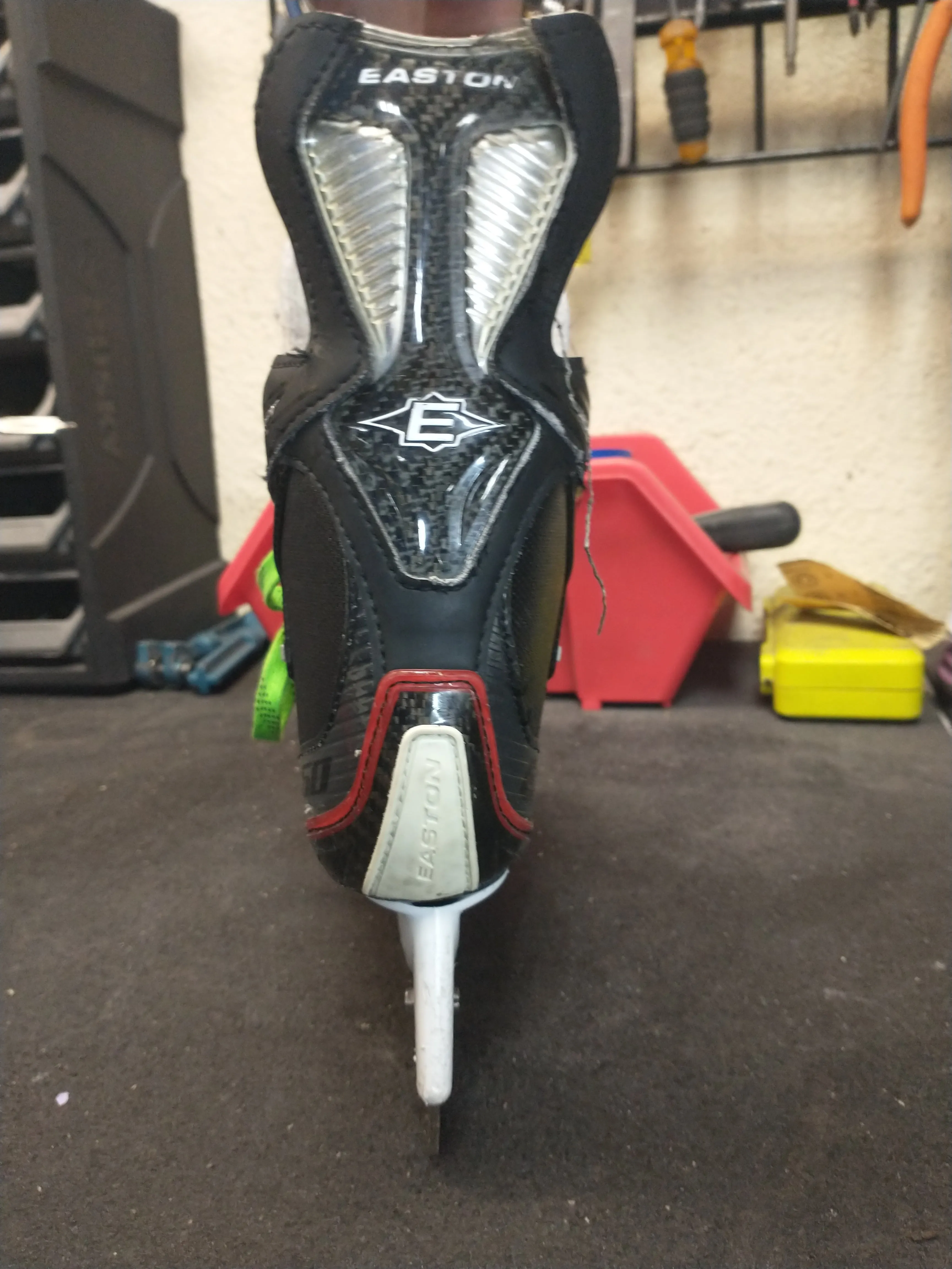 New Easton SYNERGY EQ50 Size 2D Skates